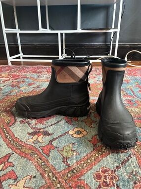 Burberry Black Rubber Ankle Boots with Vintage Check Cuff